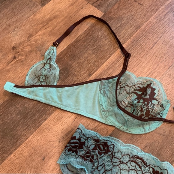 VS Vintage Y2K Very sexy collection lace bra & panty set - Picture 5 of 13